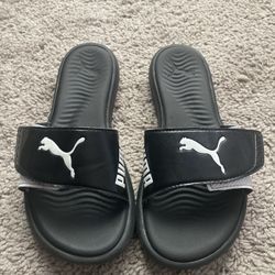 PUMA Slides Size Small 5/6