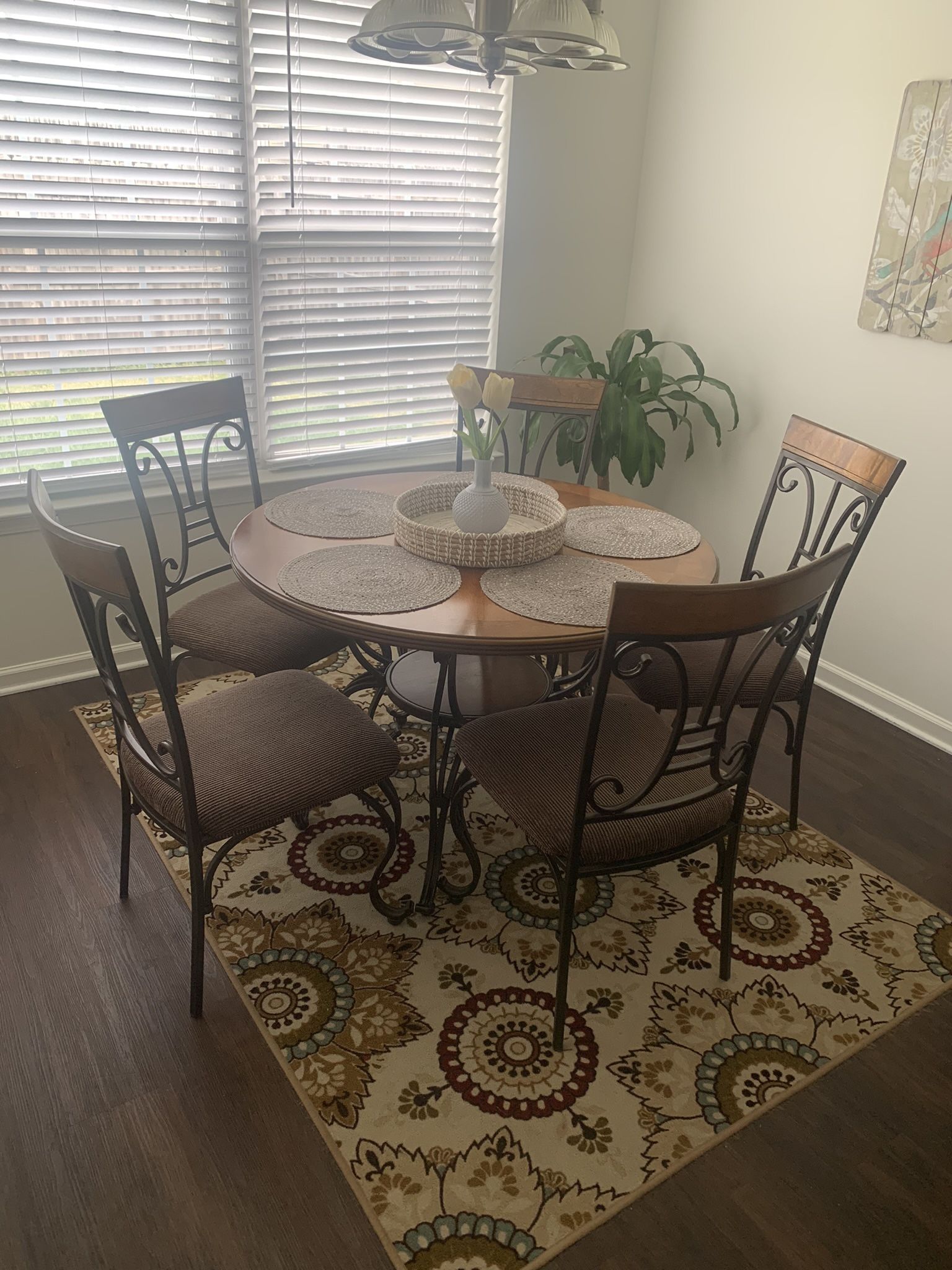 45” Diameter Kitchen Table W/6 Chairs