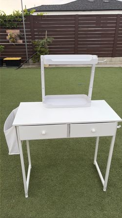 Kids desk