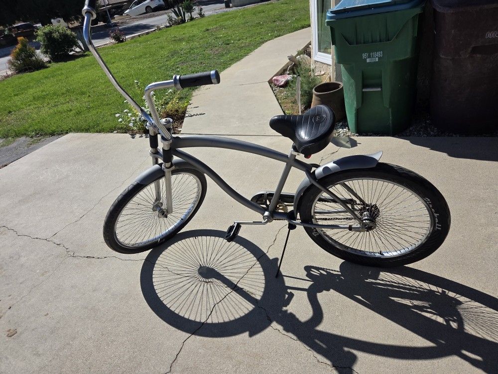 Lowrider Beach Cruiser
