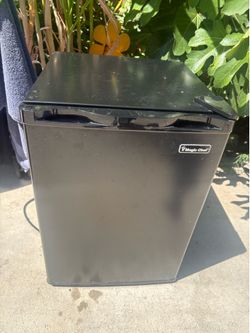 Mini fridge prefect for a room