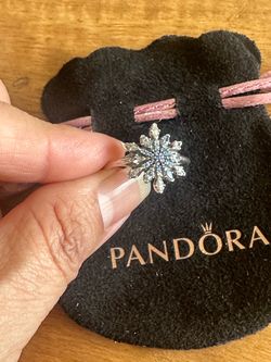 Authentic Pandora 925 Sterling Silver snowflake ❄️ Ring , size 8.5