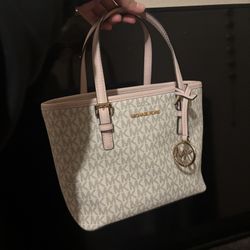 Micheal Kors Bag