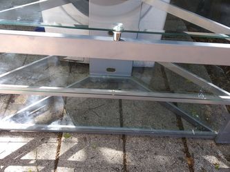 Nice Modern Tv Stand \ Table