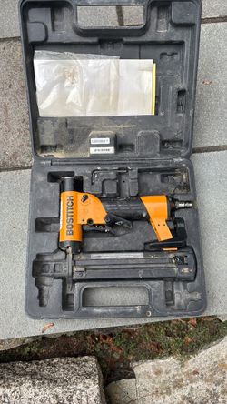 Pin nailer