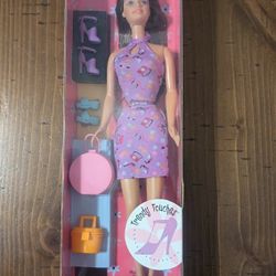 New 2003 Mattel Trendy Touches Barbie Doll