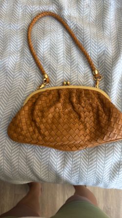 Women’s hand bag