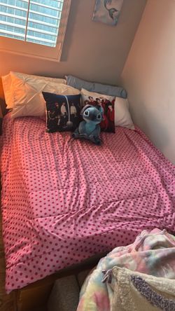 Full size bed