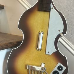 Harmonix Rockband Hofner Bass for Wii NWGTS3 Beatles * No Dongle * Trsted And Working