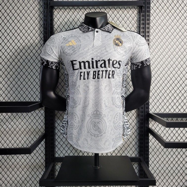 Real Madrid T-shirt Classic Version 23/24