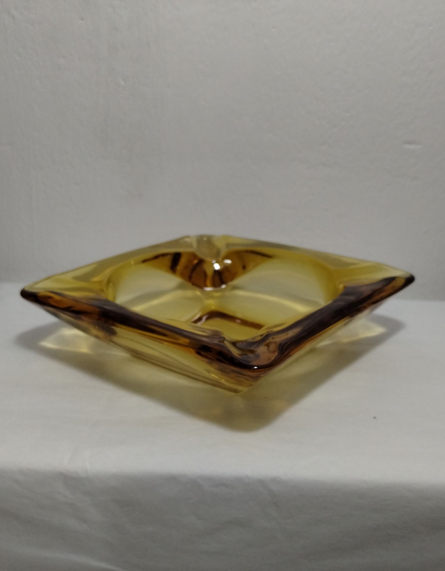 VINTAGE AMBER GLASS ASHTRAY 5.6"