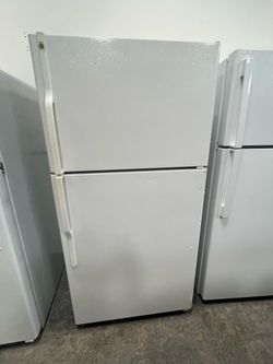 Refrigerator GE 33”