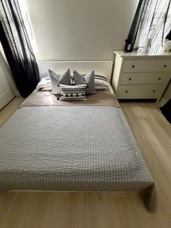 Queen bed