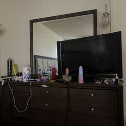 Dresser And Nights Stand 