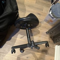 Heavy Duty Ergonomic Leather Massage Stool