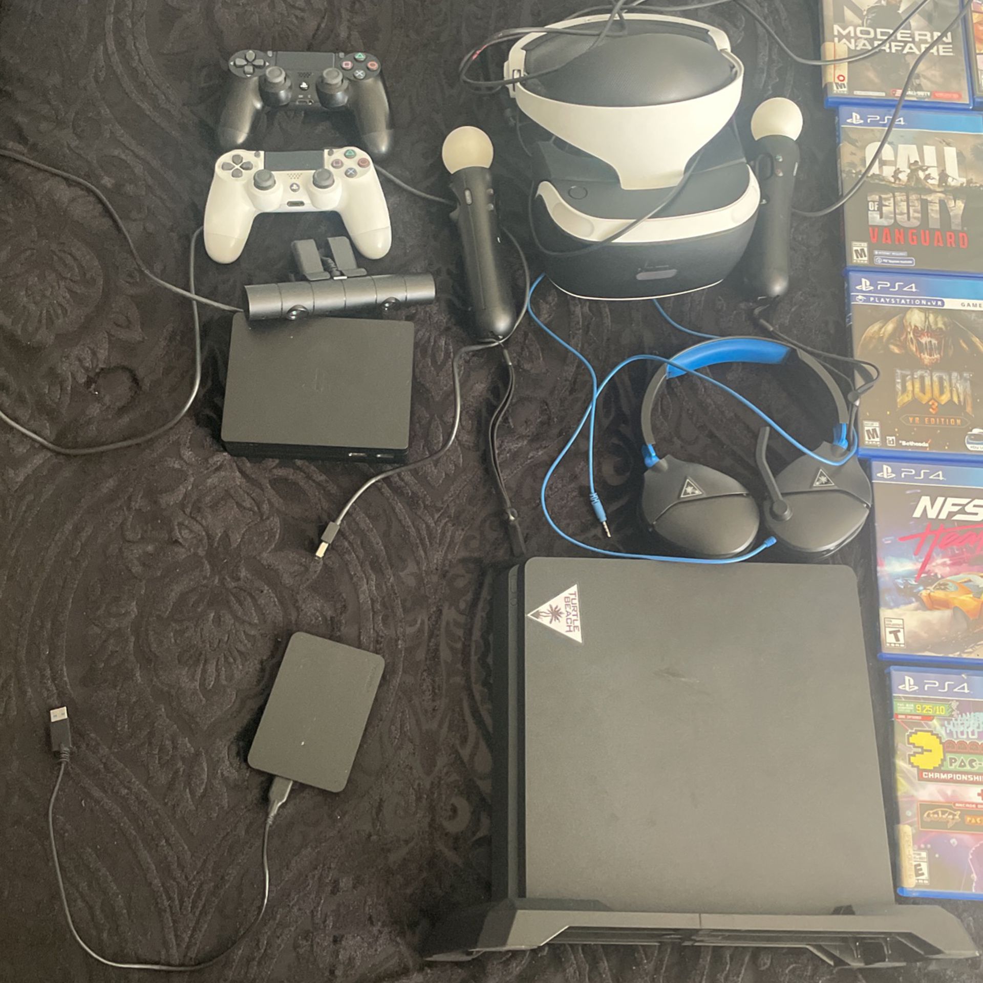 PS4 Slim/ PsVR AND GAMES WITH A 1TB EXTERNAL HARDDRIVE 