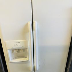 Frigidaire Side By Side Refrigerator 