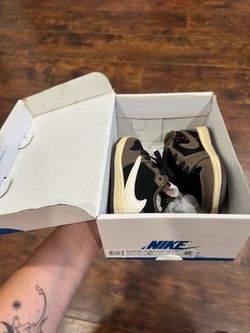 6c Travis low dunk