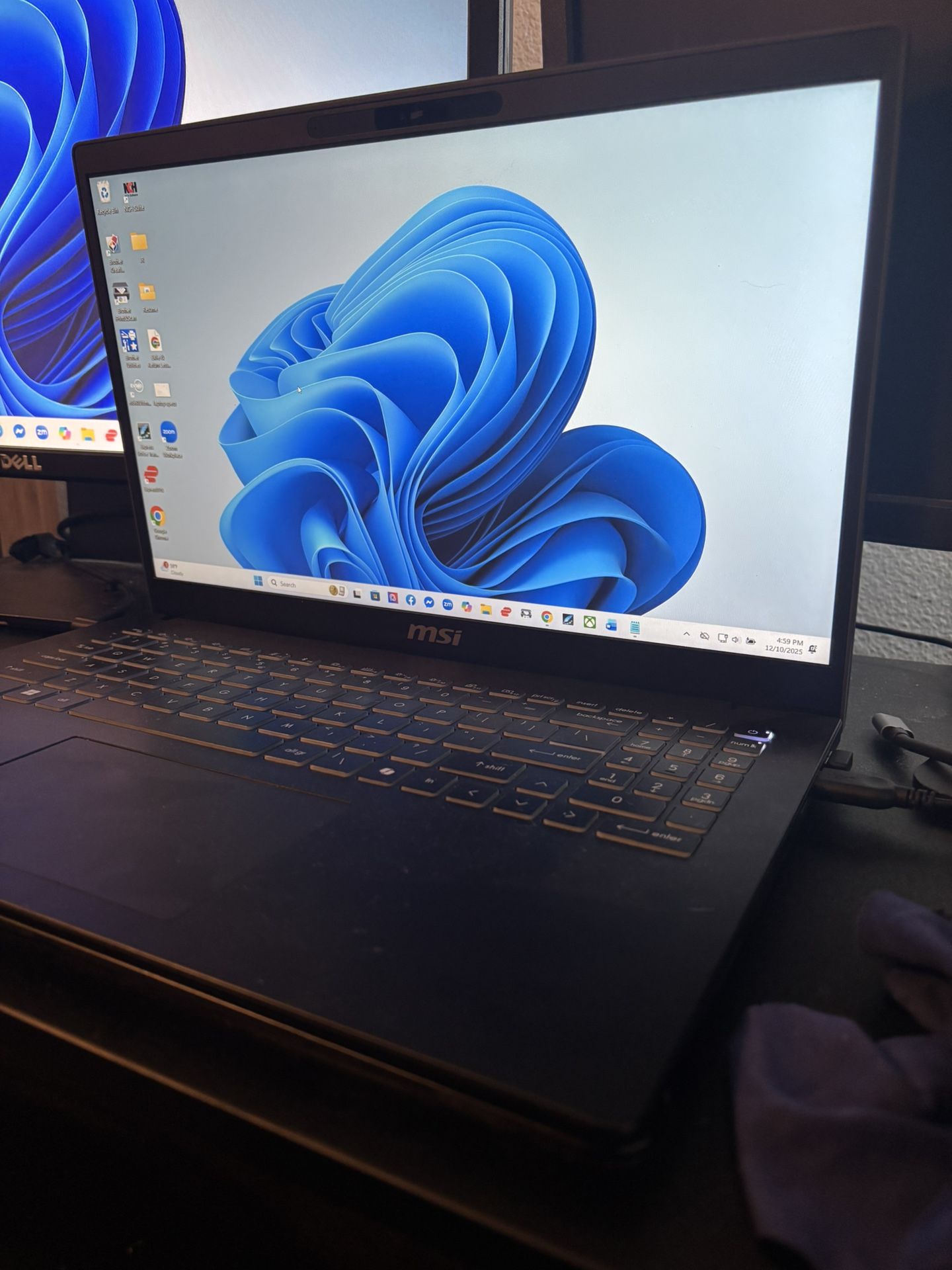 MSI Modern 15 H AI Laptop - Powerful Intel Core Ultra 9, 32GB RAM, 1TB SSD