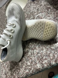 All birds woman shoes sz 9