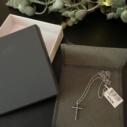 14k White Gold Chain Diamond Cut W/ Cross Pendant 