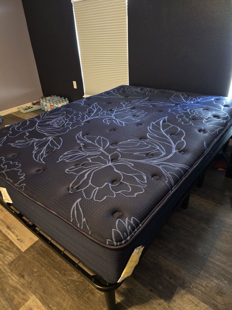 Queen Bed With Adjustable Frame