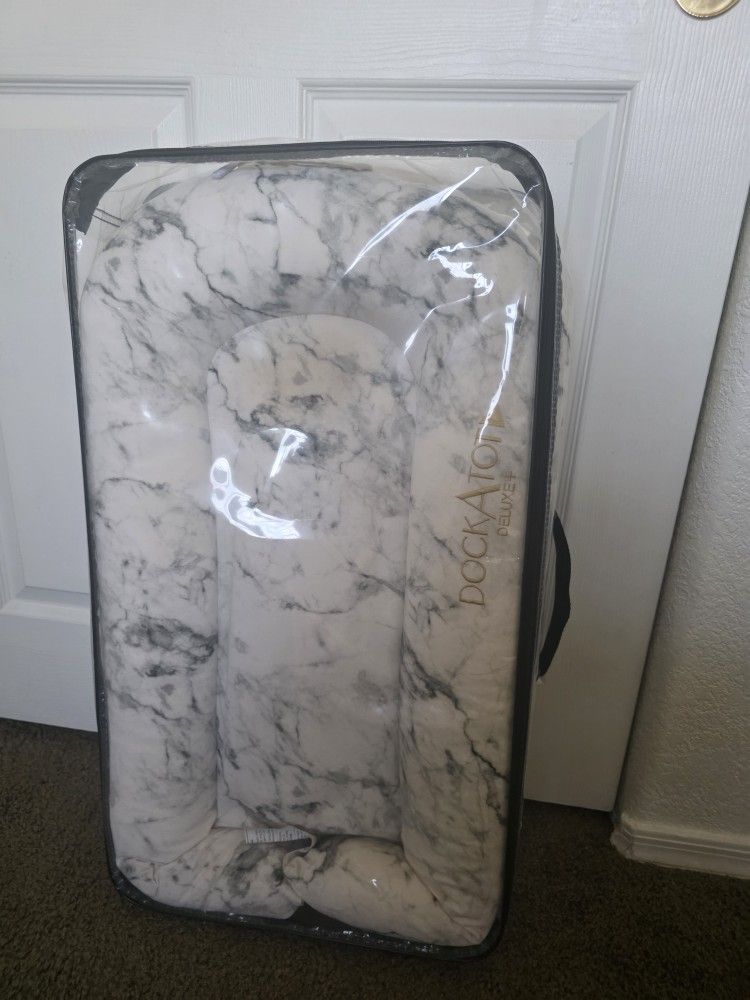 DockATot Deluxe+