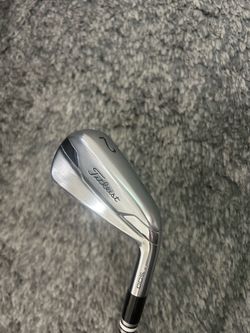 Titleist U500 2-iron utility Club
