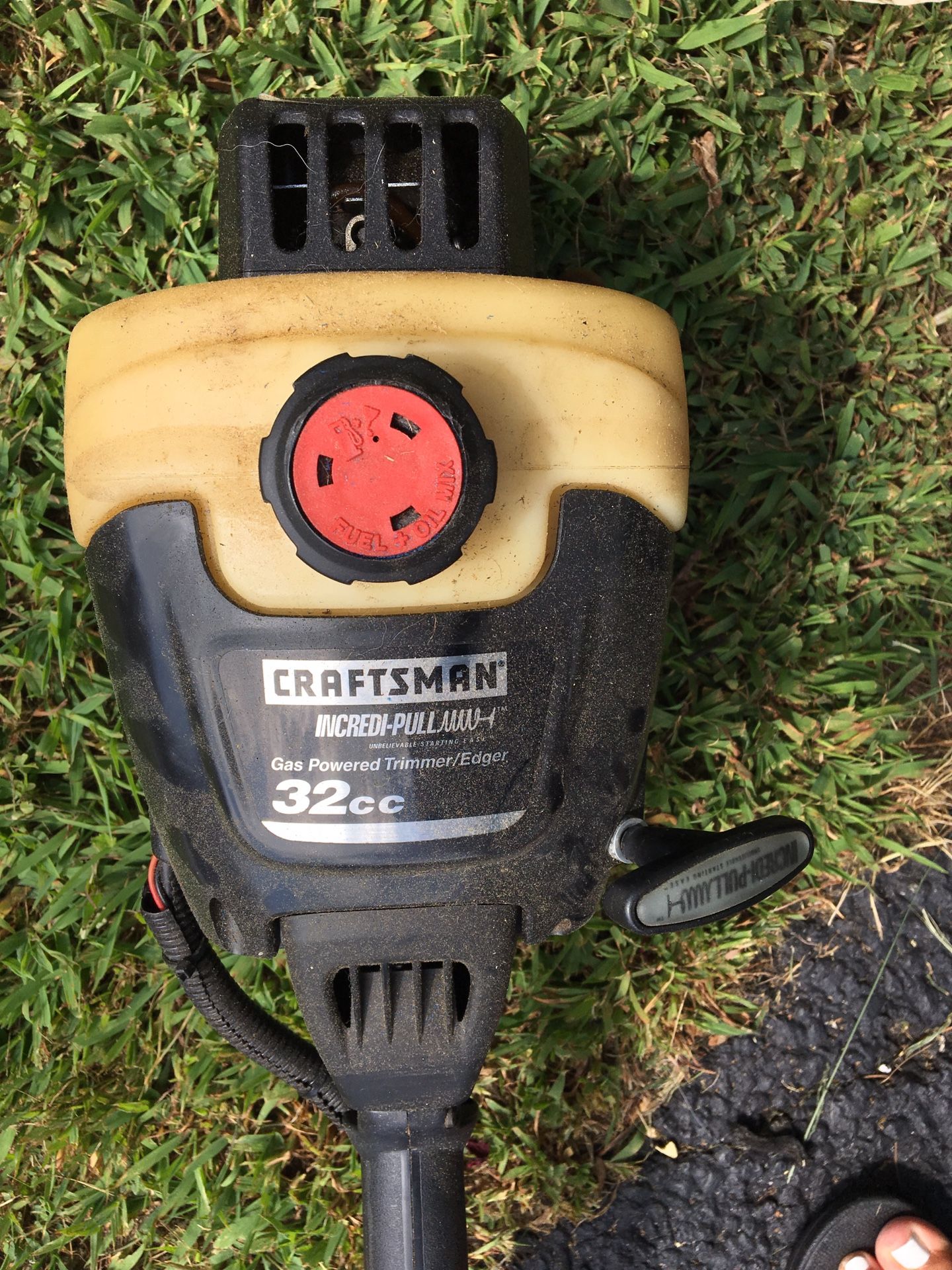 Craftsmen leaf blower. Needs maintenance repair