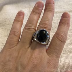 Women’s Ring. Size 8. 925 Silver