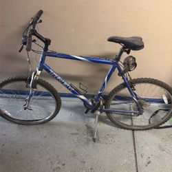 Trek 820 Mountain Bike 
