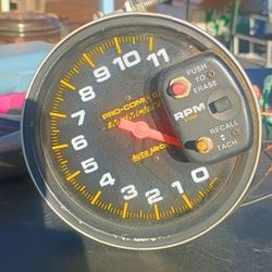 Autometer Pro Comp l 11k Tach 11,000
