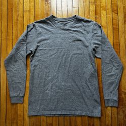 Patagonia Men's Gray Long Sleeve Fitz Roy Trout Responsibili Tee Sz. S