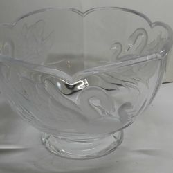 VTG 24% Lead Crystal Frosted Raised Swan Candy Dish  Teleflora Made In France