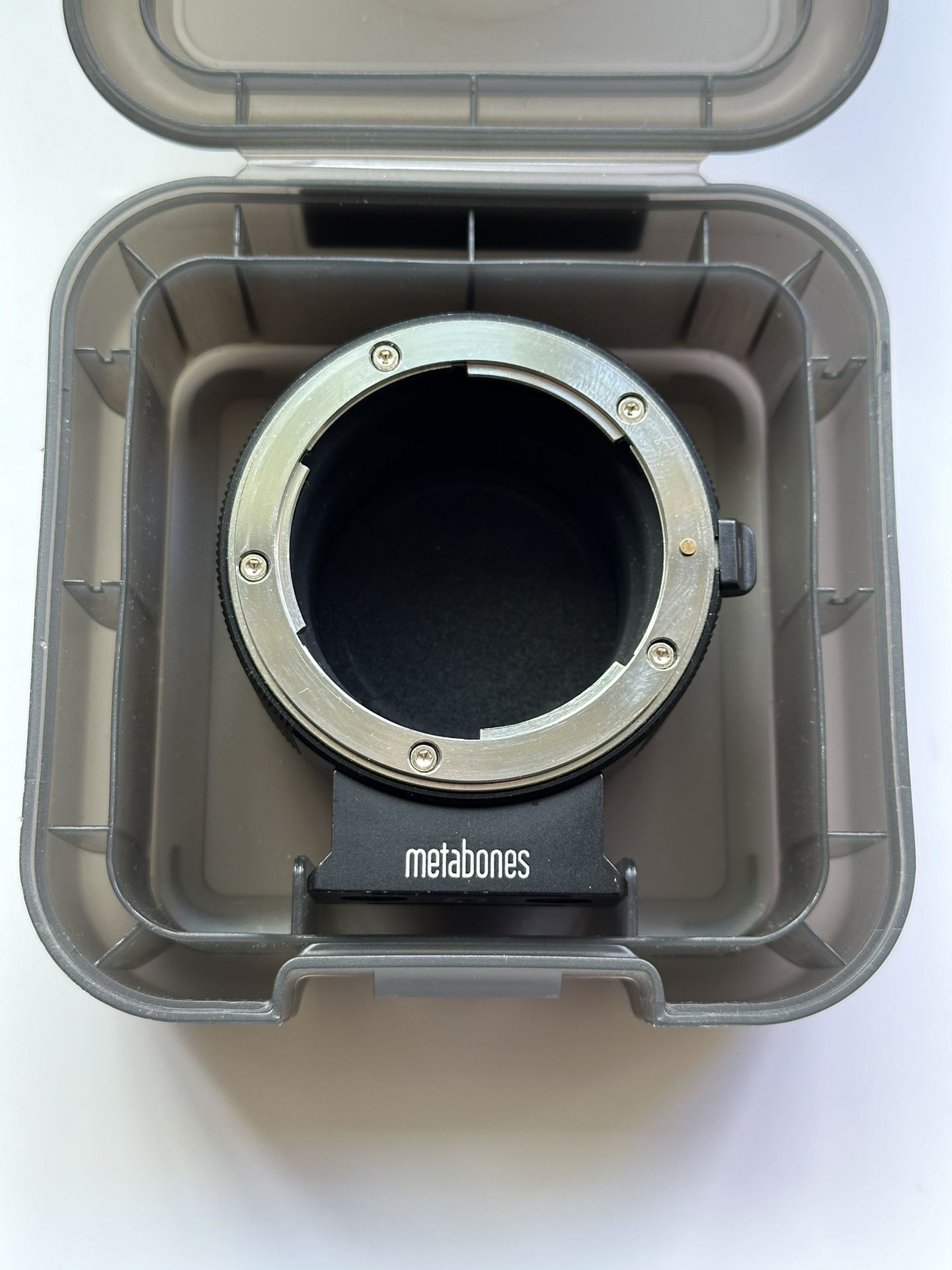 Metabones Nikon F Lens to Sony E-mount Camera (NF-E Mount) + case