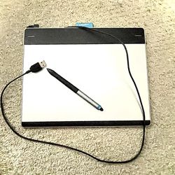 Wacom Intuos Pen Tablet - Medium for Sale in Santa Ana, CA