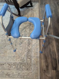 Toilet seat riser