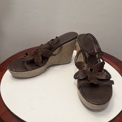 Banana Republic “Kate” Wedge Sandals/Heels Leather Size 7.5