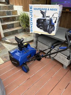 22 Inch SNOWJOE Snow Thrower 