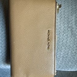 Micheal Kors Wallet 