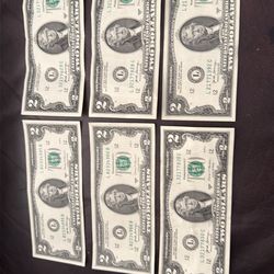 2 dollar bills