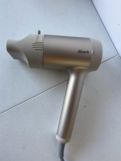 Shark HD113BRN HyperAIR Fast-Drying Hair Dryer with IQ 2-in-1 Concentrator  