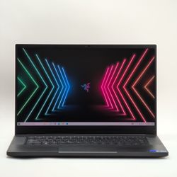 Razer Blade 15 Base RZ09-0409 15.6" i7-11800H 16GB RAM 1TB SSD GeForce RTX 3070