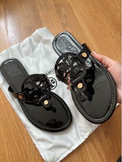 Tory Burch Black Jelly Thong Sandals Brand New size 8.5 women !