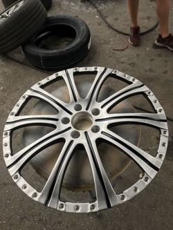 Staggered 22 inch wheels and tires. Brand New due to restoration... CUSTOM PAINT SCHEME