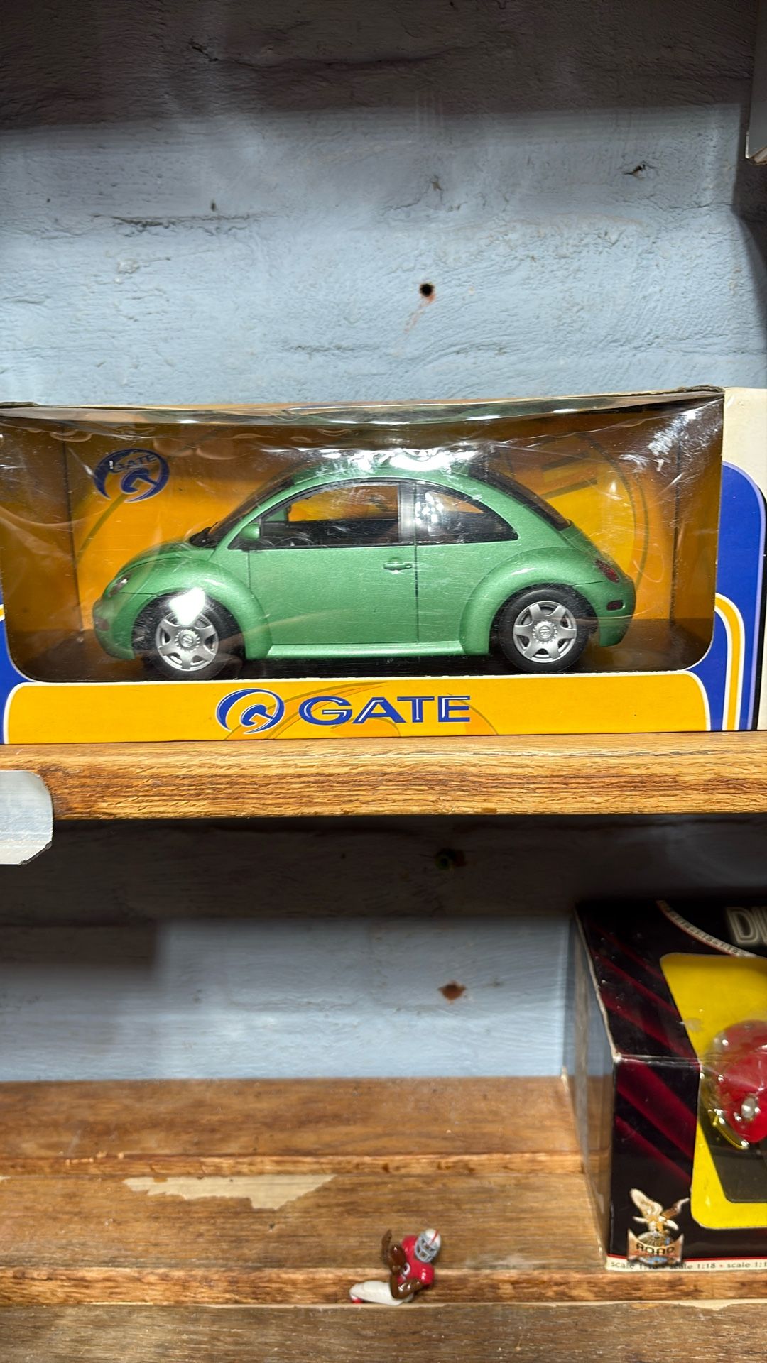 Vintage 1998 GATE 1:18th Scale VW Bug Beetle Coupe, '98, Green, #G01032, NIB