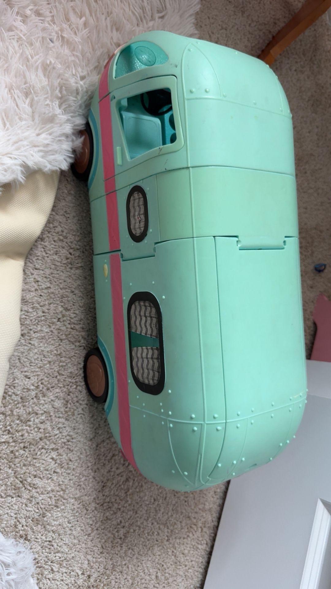 LOL CAMPER VAN