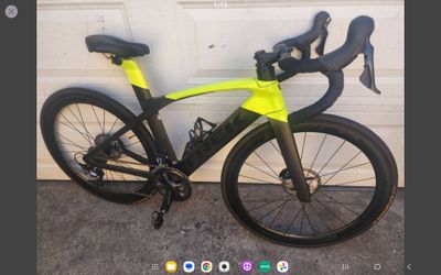 2022 Trek Madone SL6 Carbon Disc Road