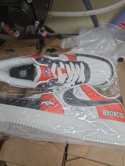 Broncos Nike