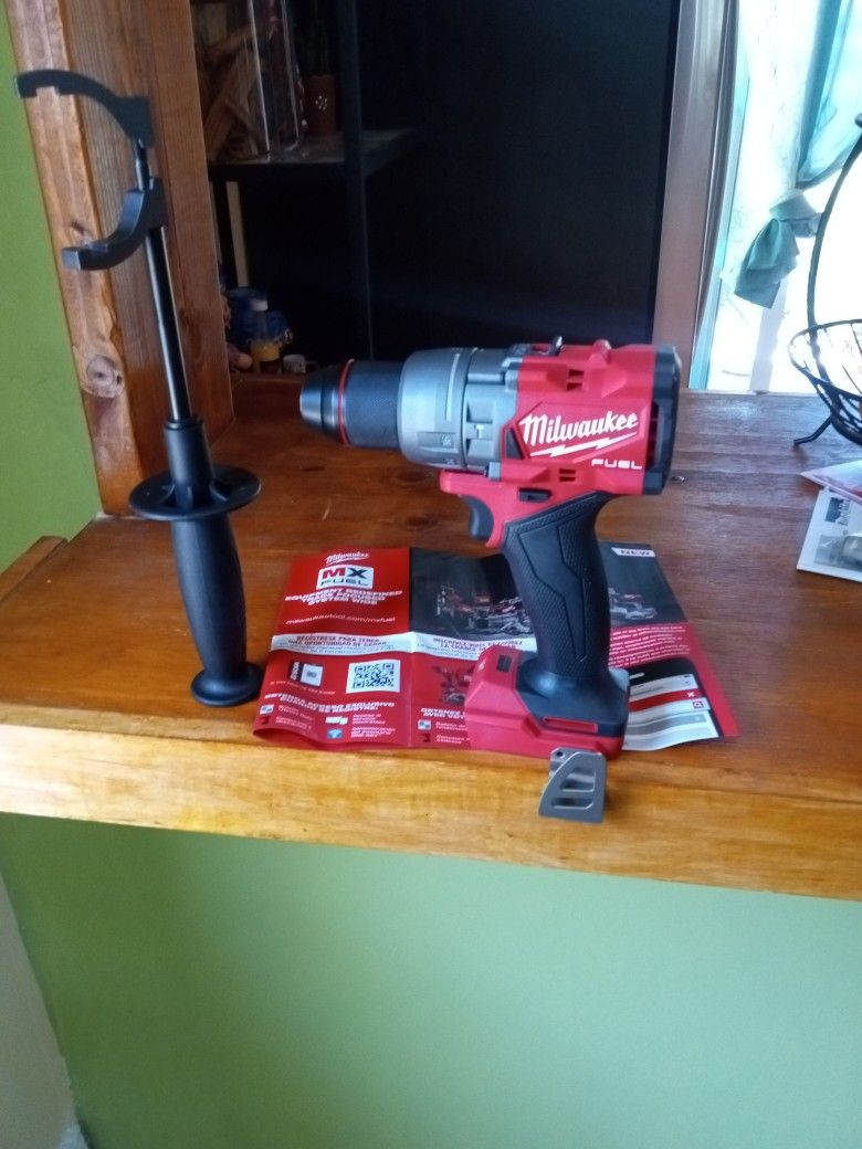Milwaukee 18 V New. Fuel. Hammer Drill. 2 Speed. 1/2". Brushless. W/ Handle